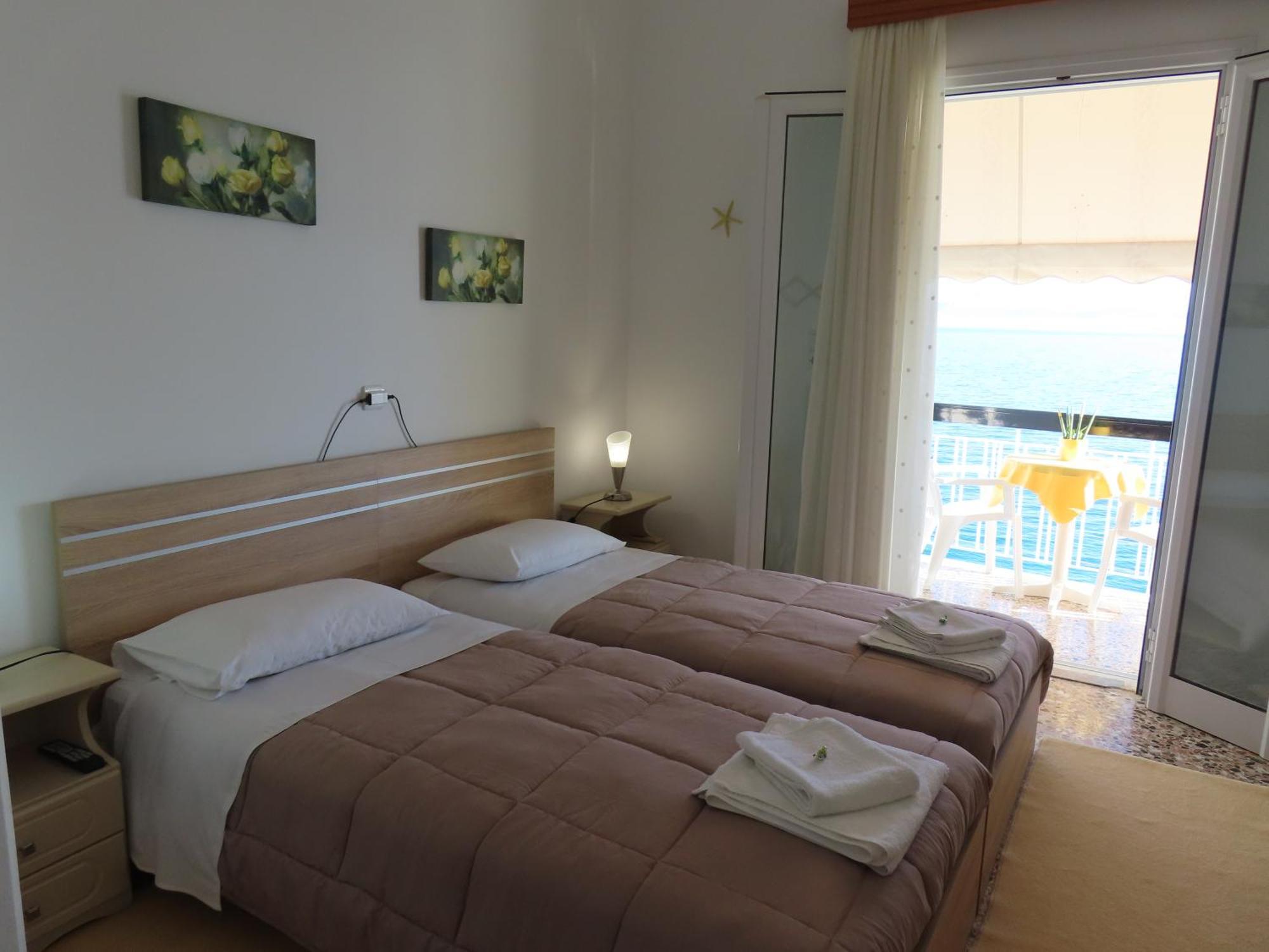 Blue Sky Apartments & Rooms Xiropigado Esterno foto