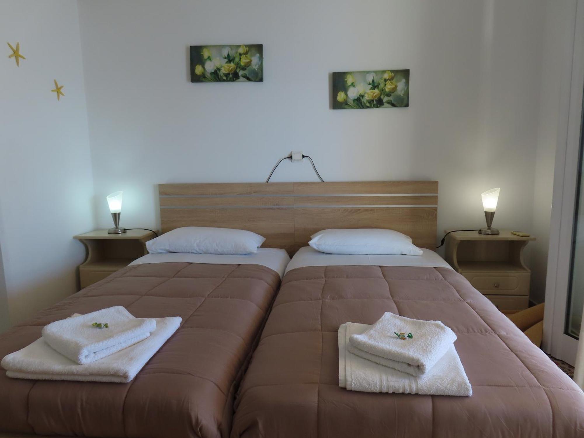Blue Sky Apartments & Rooms Xiropigado Esterno foto