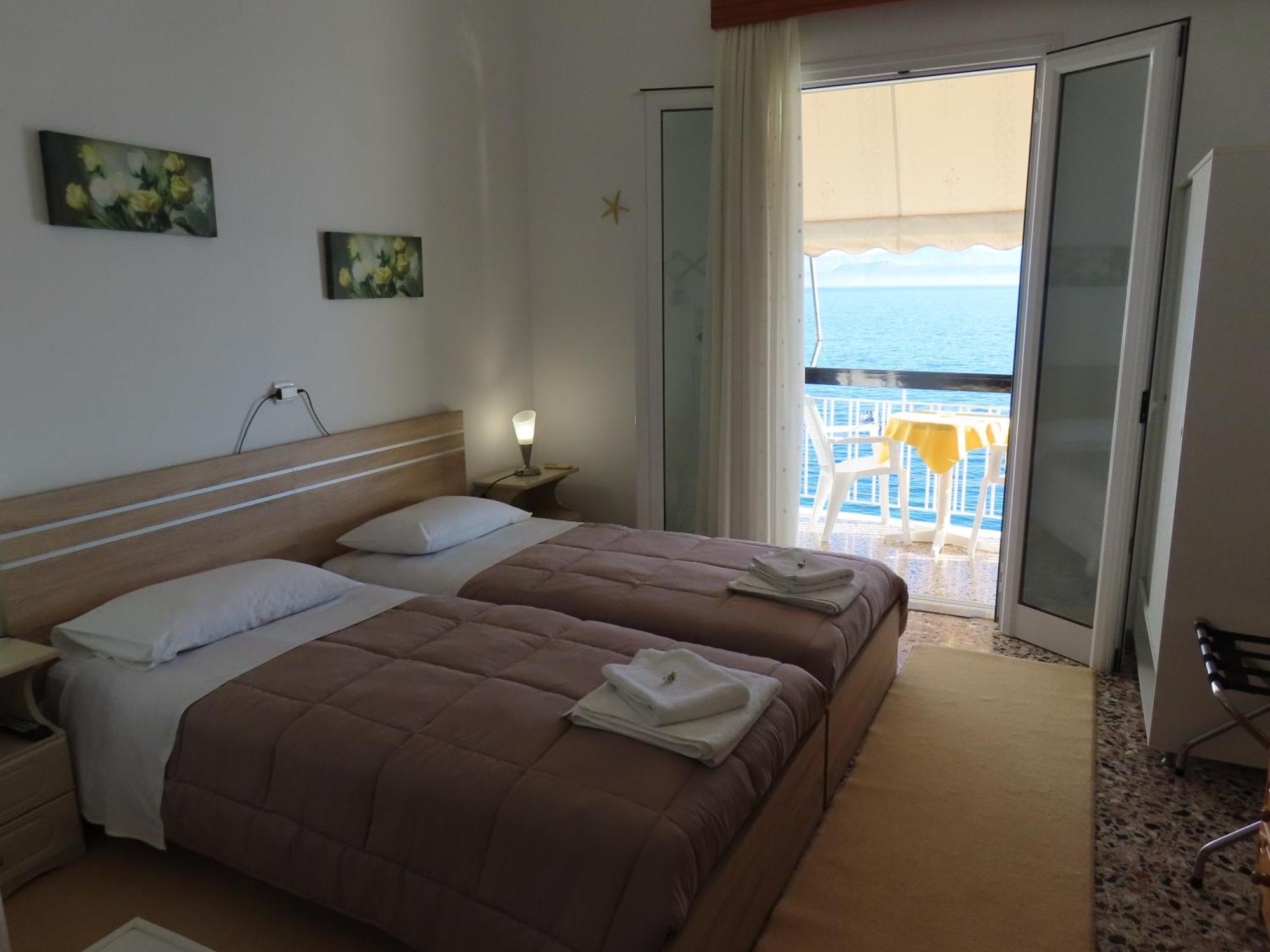 Blue Sky Apartments & Rooms Xiropigado Esterno foto